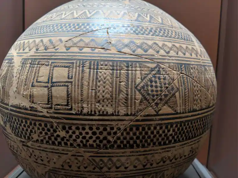 Large terracotta oinochoe with geometric patterns and architectural designs from Late Geometric period Athens